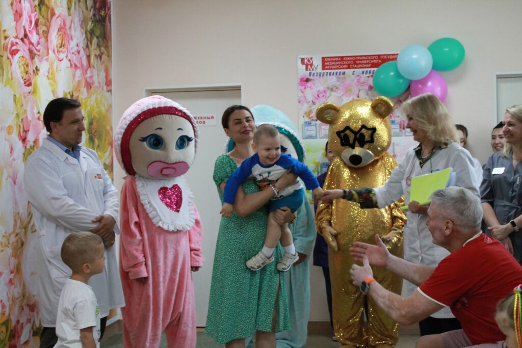 В Клинике ЮУГМУ наградили победителей фотоконкурса в честь Дня защиты детей