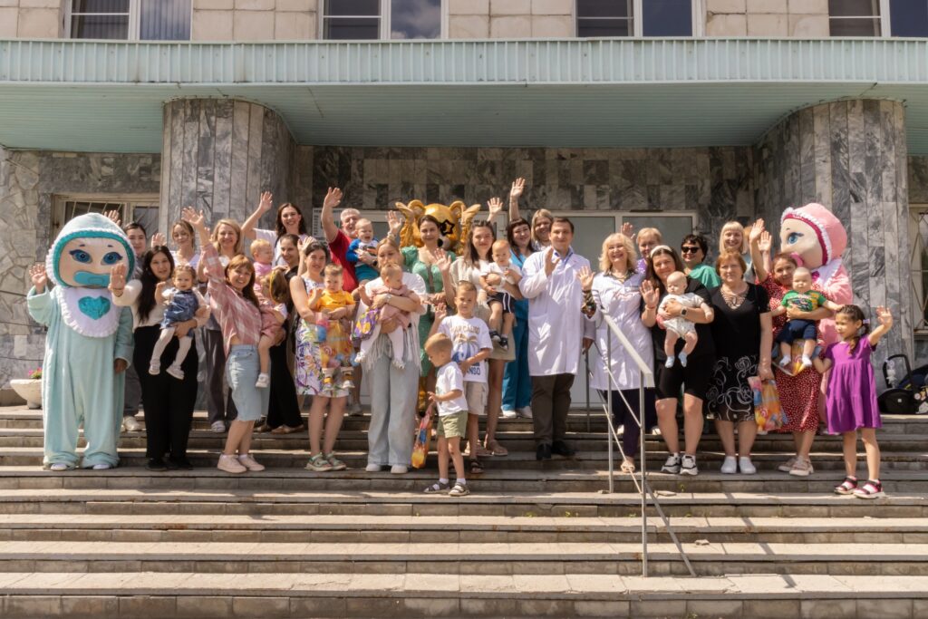 В Клинике ЮУГМУ наградили победителей фотоконкурса в честь Дня защиты детей