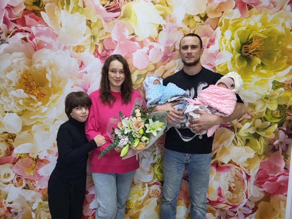 В роддоме Клиники ЮУГМУ за одну неделю родились 3 двойни