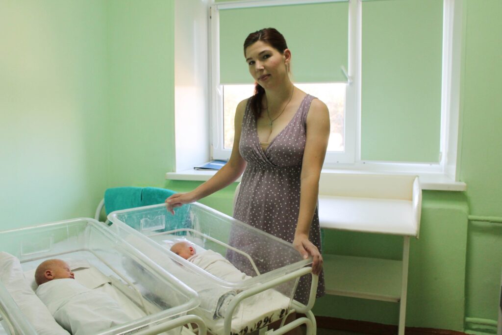 В роддоме Клиники ЮУГМУ за одну неделю родились 3 двойни